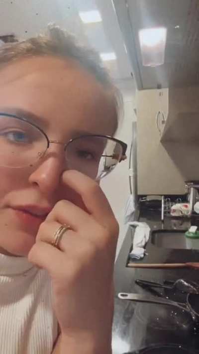 SÓ CONSIGO OLHAR PARA OS PEITOS DELA NESSA LIVE Q ELA FEZ 🤤 PART 2
