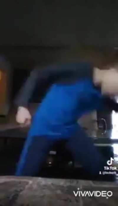 niño saltimbanqui