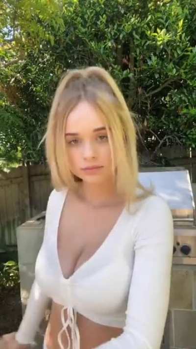 She’s an enticing dancer
