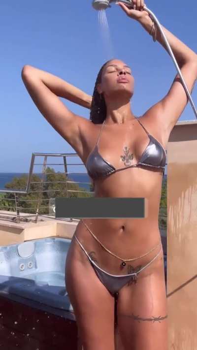 Liz Cambage