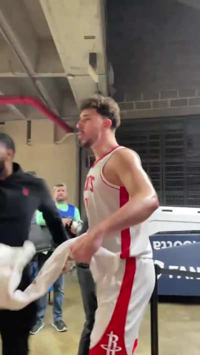 [Highlight] Sengun was HYPED after his 37pt 11reb game!
