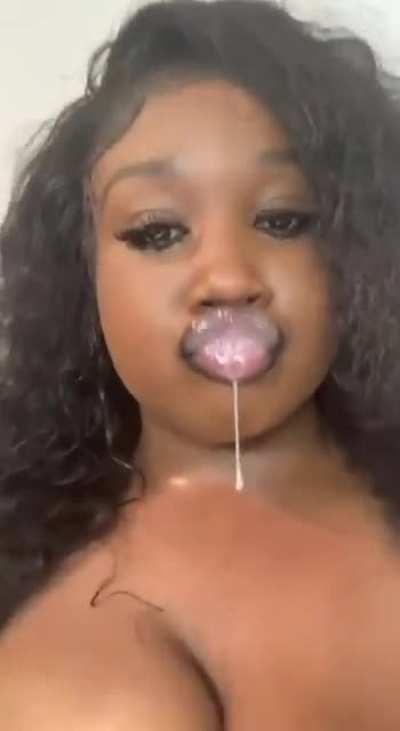 🥜💋