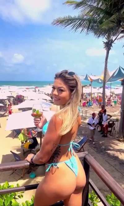 Luana S.