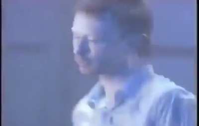 New Challenge: show this video to someone who has never heard a radiohead song in their life and get their honest reaction