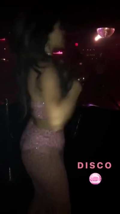 I bet Selena Gomez got fucked that night she wore this outfit