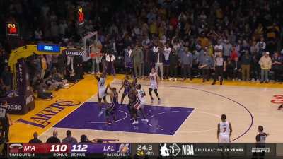 [Highlight] PJ Tucker with a clutch putback to tie the game with 23.5s to go