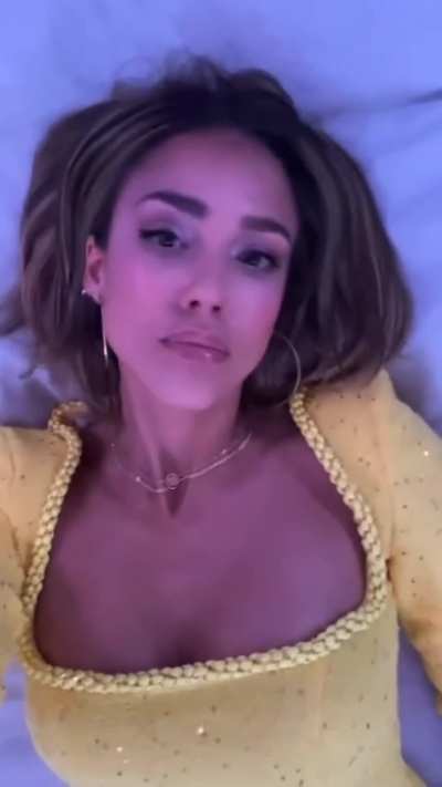 MILF Jessica Alba