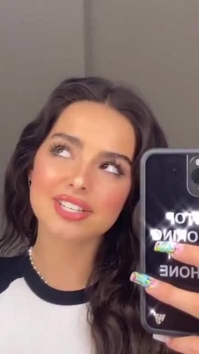 glossy lips
