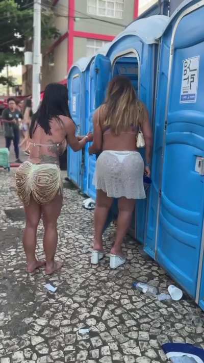 Você não imagina o que eu fiz com ela aqui.