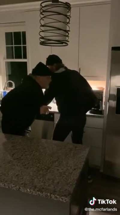 I’m a burglar, I’m a burglar