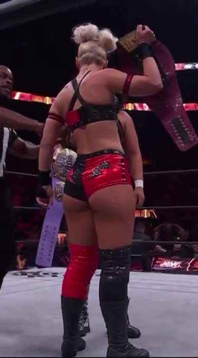 Toni Storm