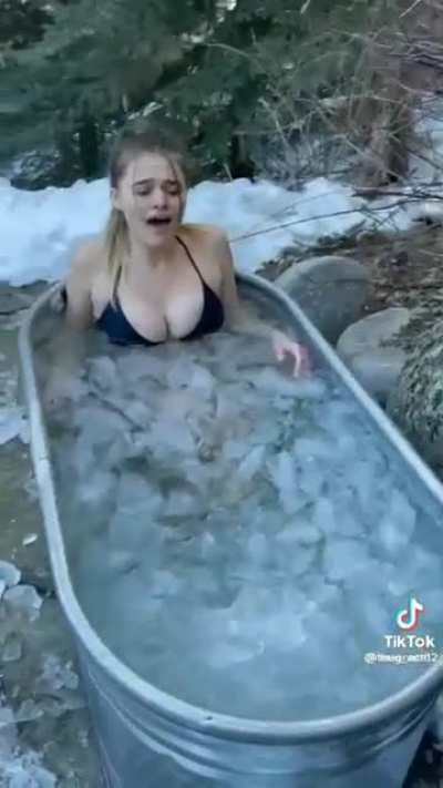 megnutt moaning