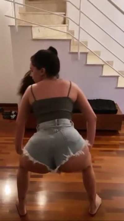 Tainá Costa