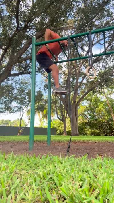 Muscle up form check also music is loud fair warning lol