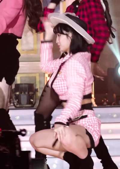Twice - Momo