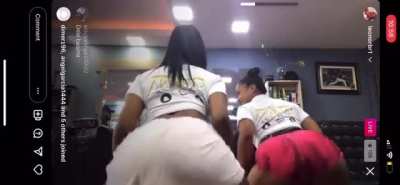 🍑