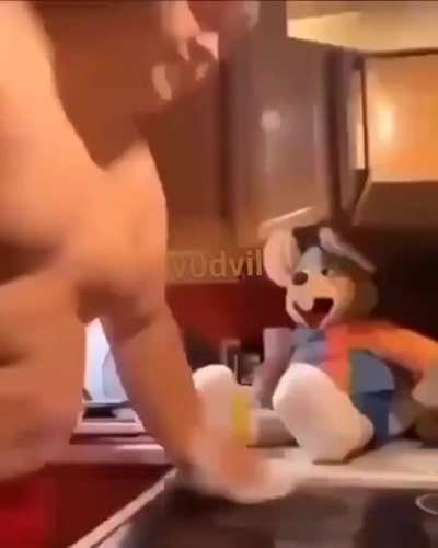 Ma men 😢
