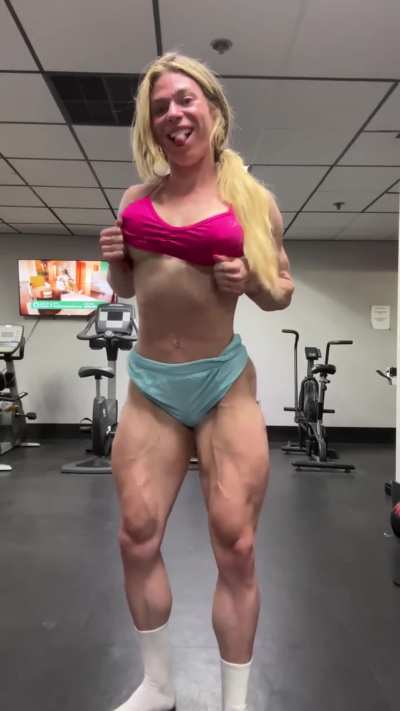 Your gym girlfriend loves to flash