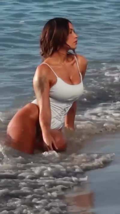 Gabriela for SI Swimsuit 2026