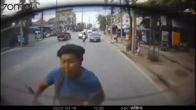 WCGW texting while riding a motorbike