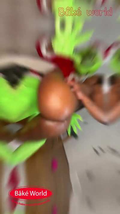 gotta llik it wen the pink ranger get active