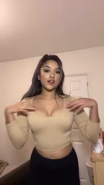 Sushmita_x is so hot