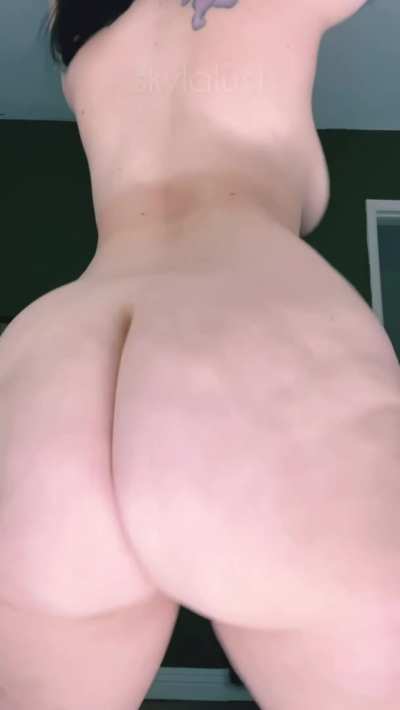 just some ass to help brighten your day :)