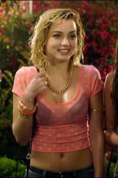 Ana de Armas Wet & Shivering in 60fps - Knock Knock (2015)