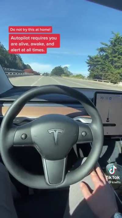Relevant to the top post on r/Idiotsincar today