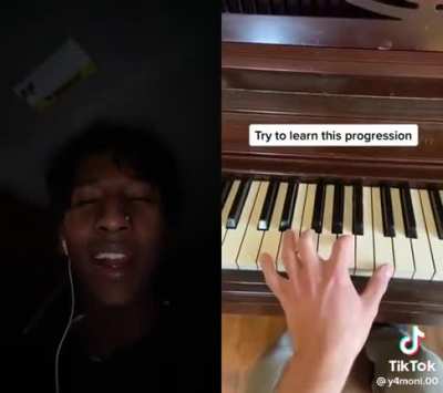 He’s got a nice voice 😌