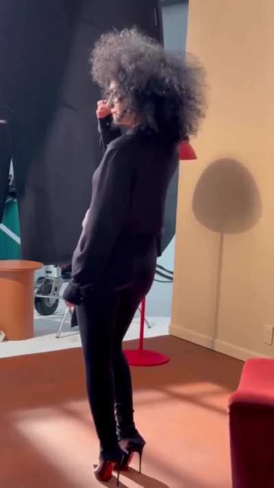 Playful Tracee