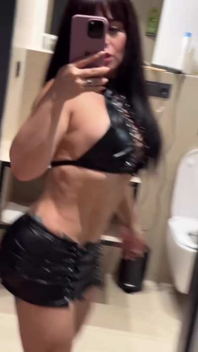 I like leather