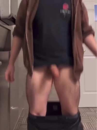 Whoops small accid<wbr>ent😳🍆