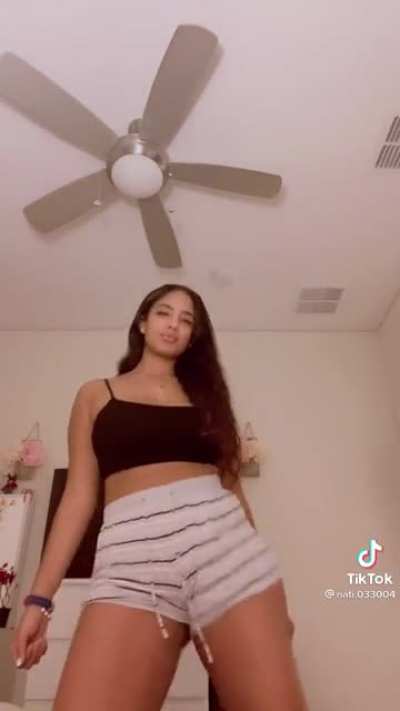 Would you smash ? 🤤🤤🤤