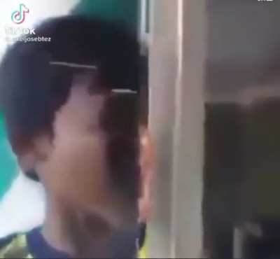 :v