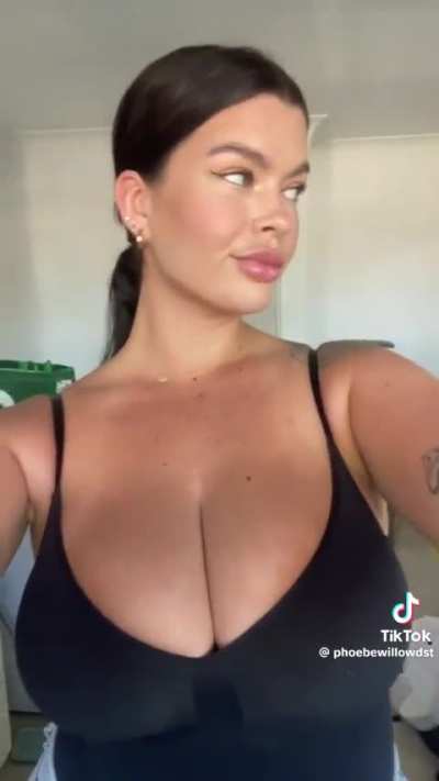 @phoebewillowdst