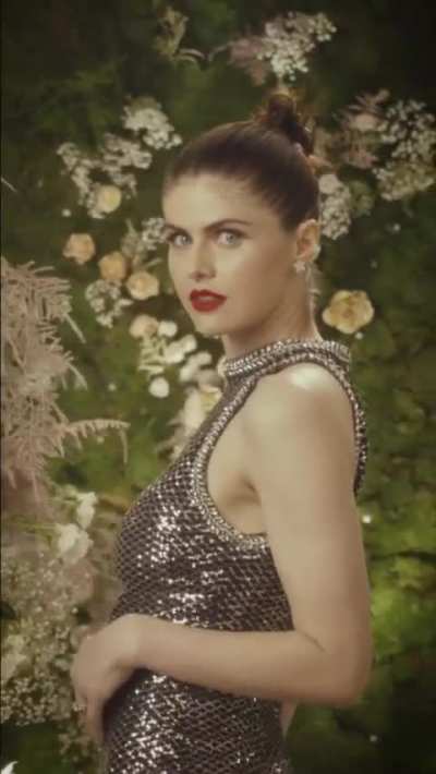 At the Baby2Baby gala (11/12/22)