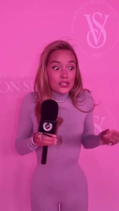 Tight pink 