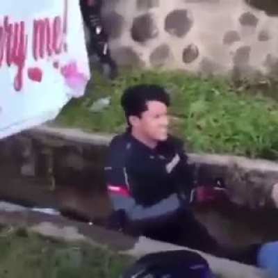 Yoo watch that turn