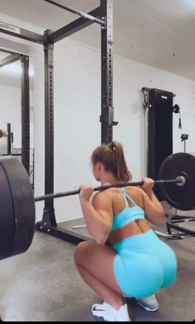 Savannah Prez Squats