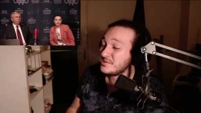 Mansur Yavaş, Sedo'yu izliyor. Aklıma geldi aceleden salladım bir şeyler.