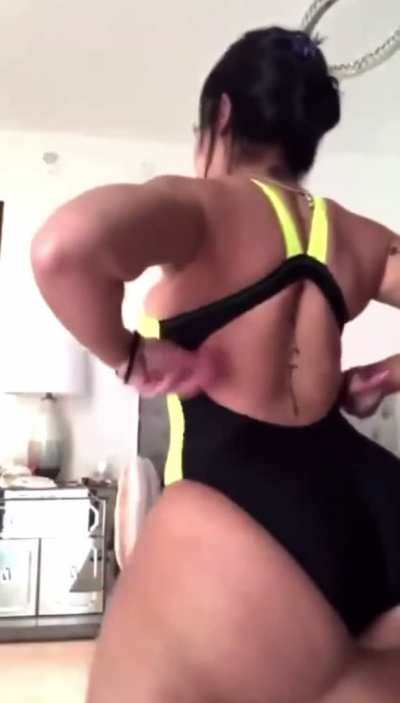 Latina Mami 🔥
