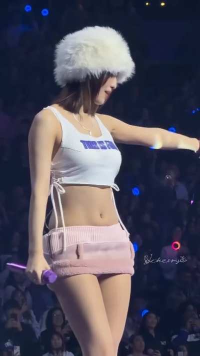 Momo - TWICE