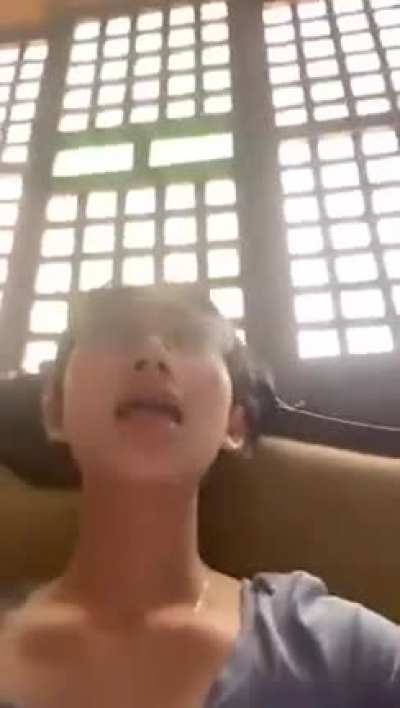 sino g dyan pagusapan thea sa tg send nadin ako