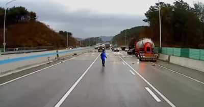 A friendly reminder to be careful driving on icy roads