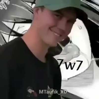 Hmmmmmm leitinho hmmmmm😏😏😏😏 (achei esse video nas profundezas da minha profile sei la se ja postaram aqui ja ☺)