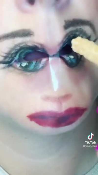 One look at you and I can‘t disguise I‘ve got…