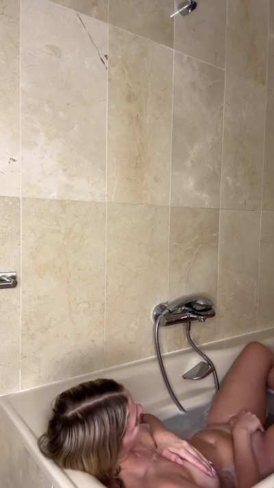 Do men actually like watching girls masturbate ?