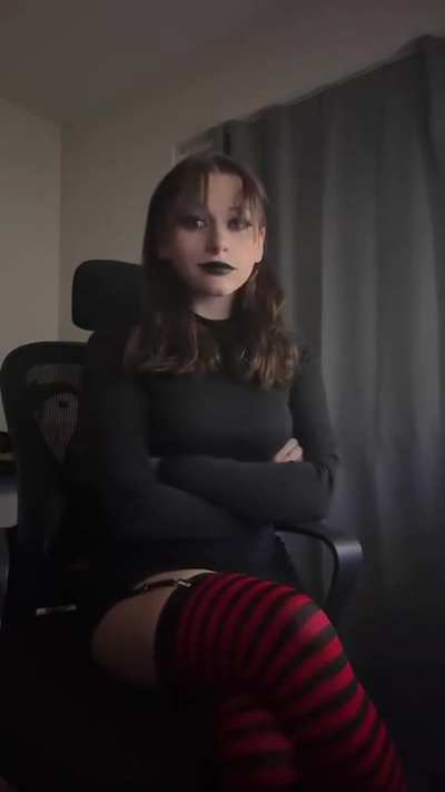 Zizi Mavis cosplay 🤤🥵 @zizibunnii