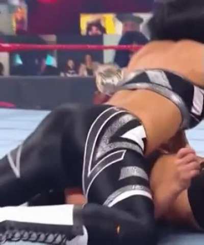 Bayley 🍑